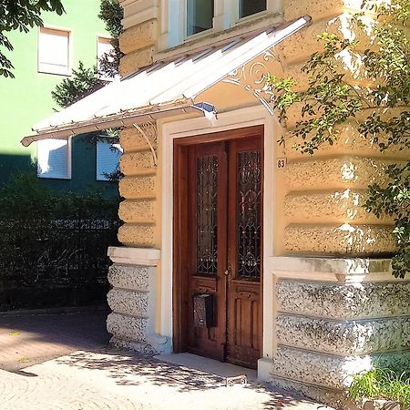 3-Zimmer-Appartement In Privatvilla, Meran Zentrum, Kostenloser Parkplatz Mit Gaestekarte Exterior foto